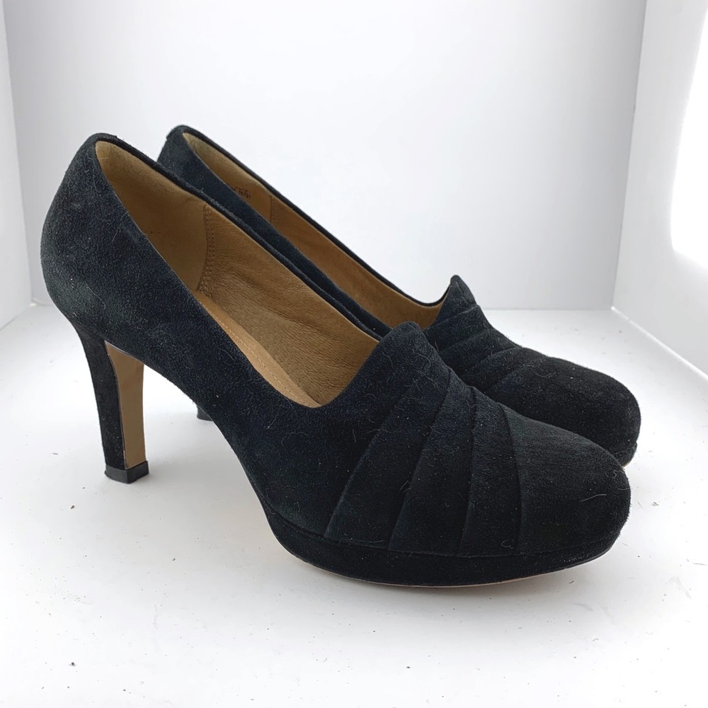 Clark’s Artisan size 8